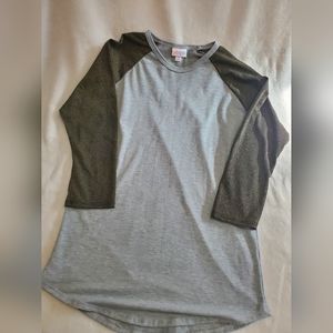 LuLaRoe Randy Tee-M